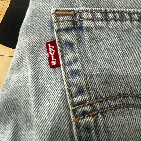NWT Levi’s Baggy Dad Jorts - Picture 3 of 5
